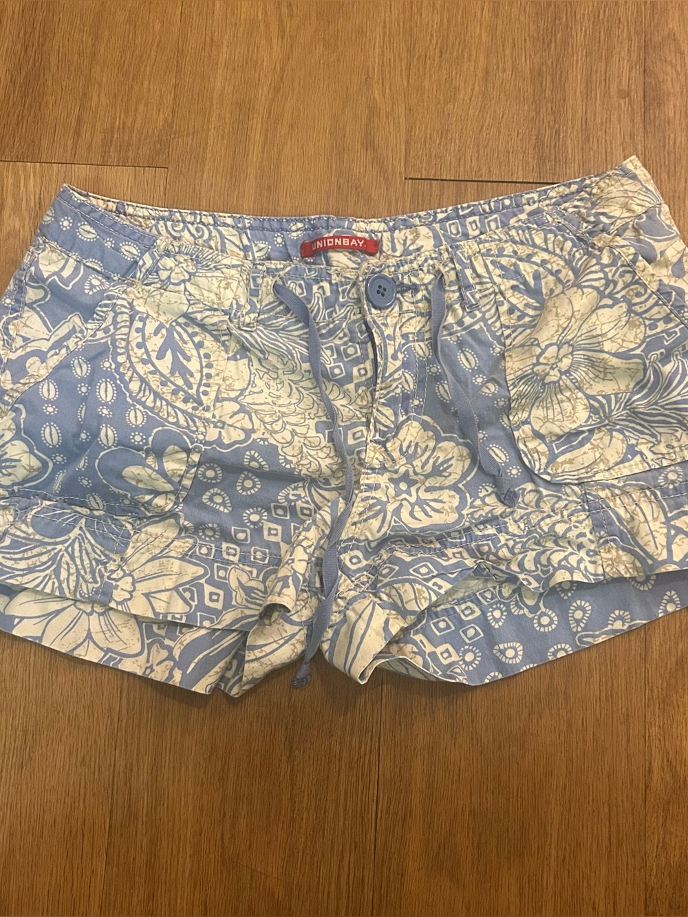 Vintage Y2K Unionbay Blue Tropical Floral Batik Shorts